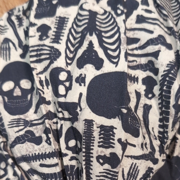 3 Surgical Scrub Caps With Ponytail Tie - Picture 6 of 9